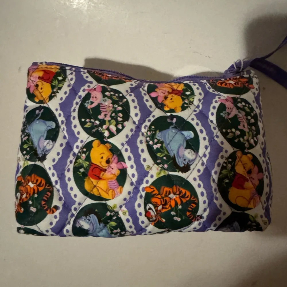 Vera Bradley Disney Small PouchWinnie The Pooh Springtime Eyelet NEW - Picture 5 of 7